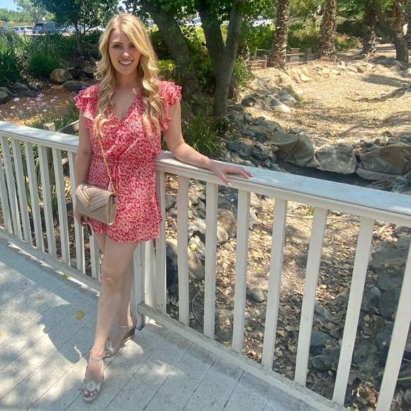 Meet your Posher, Erica - Picture 1 of 1